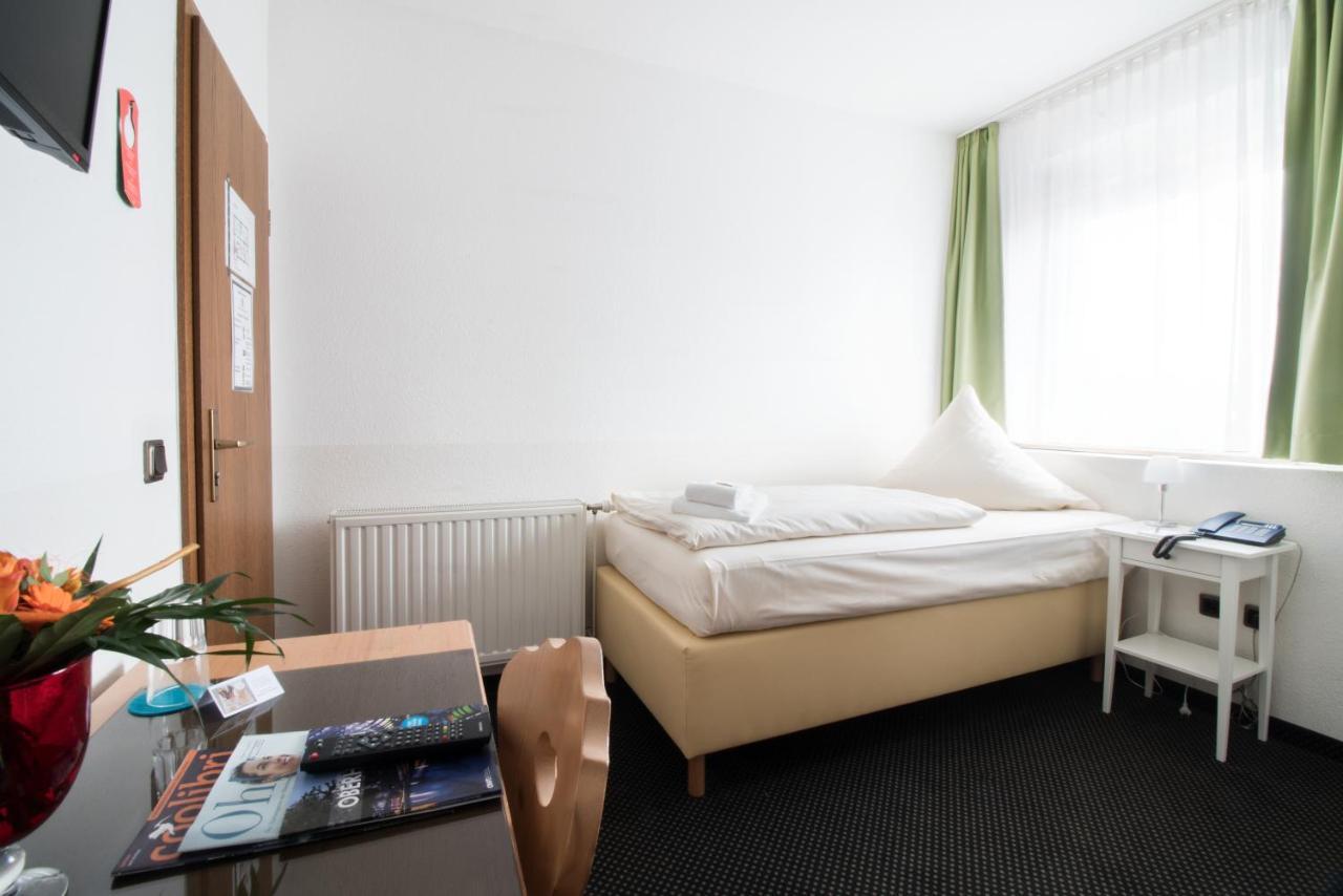 Zum Eisenhammer Hotel Oberhausen (North Rhine-Westphalia)